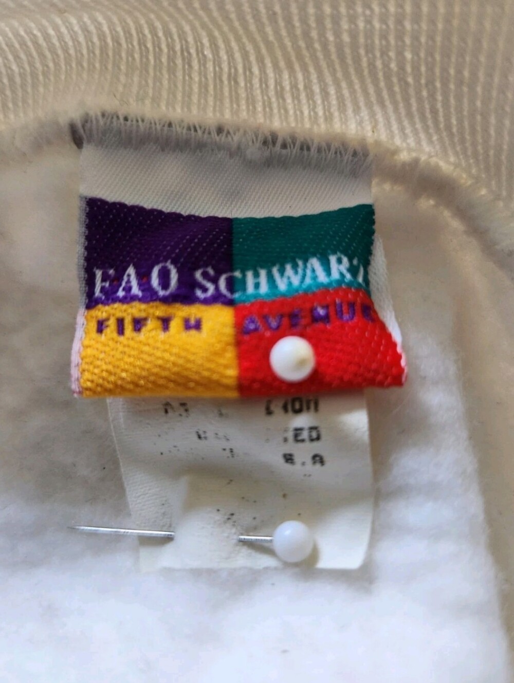 Vintage 90s Y2K FAO Schwarz Las Vegas Sweatshirt White Gold Foil Holiday Sz 2XL - Picture 7 of 10